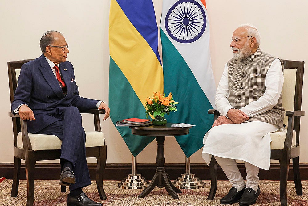 PM Modi with Mauritius PM N Ramgoolam