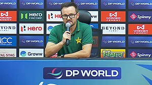 X : PAK coach Mike Hesson during a press-conference.