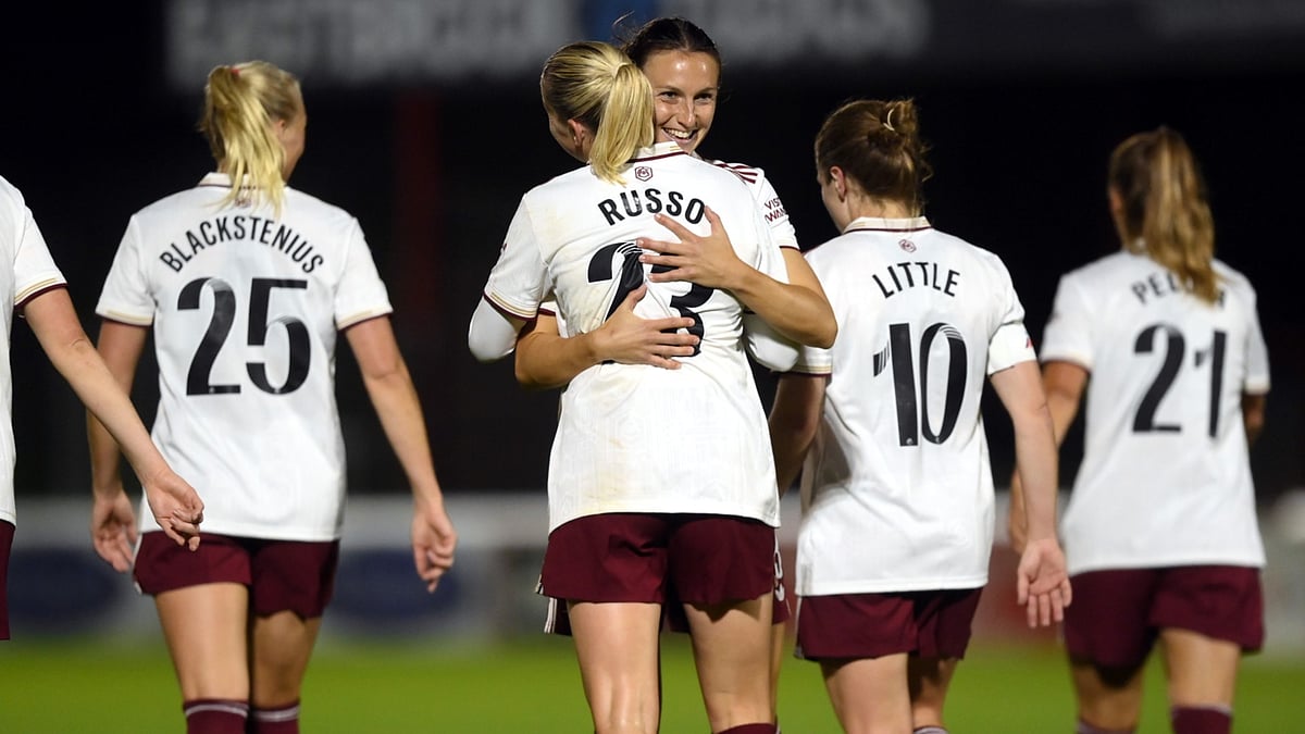 Arsenal beat West Ham 5-1 in the WSL
