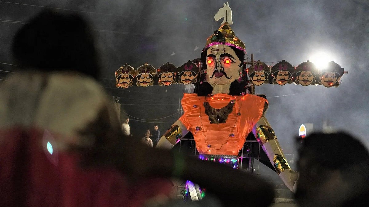 Dussehra 2025: A Complete Guide To Timings, Rituals & Celebrations