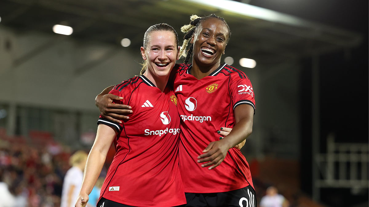 Elisabeth Terland celebrates scoring for Manchester United