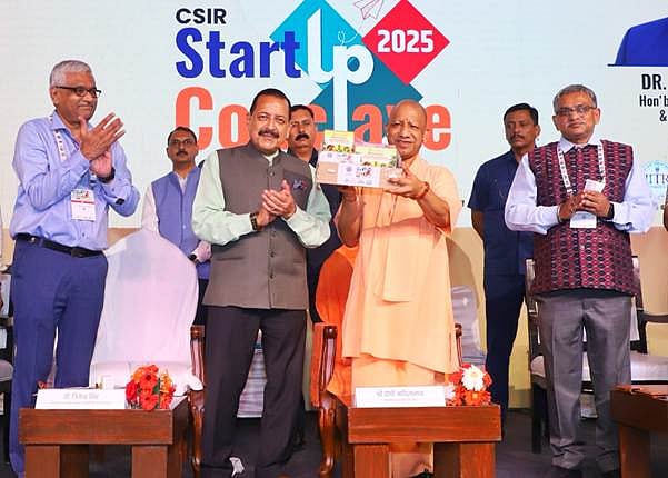 Uttar Pradesh CM Yogi Adityanath at the CSIR Startup Conclave in Lucknow