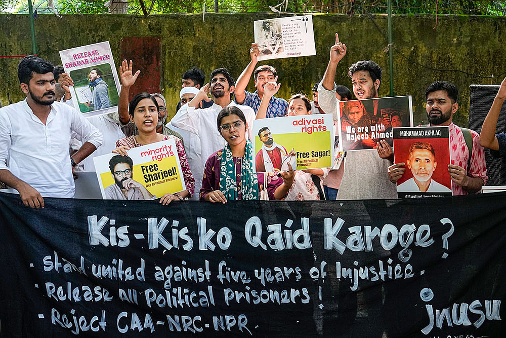 | Photo: PTI : JNUSU's protest in Delhi