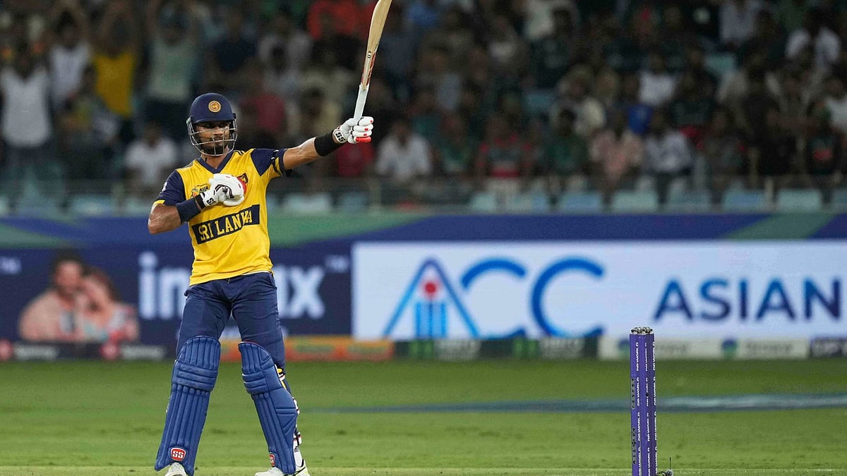 X/ SonyLIV : Dasun Shanaka Hits 101m Six, Scores 30-Ball Half-Century in Asia Cup 2025 Vs Bangladesh