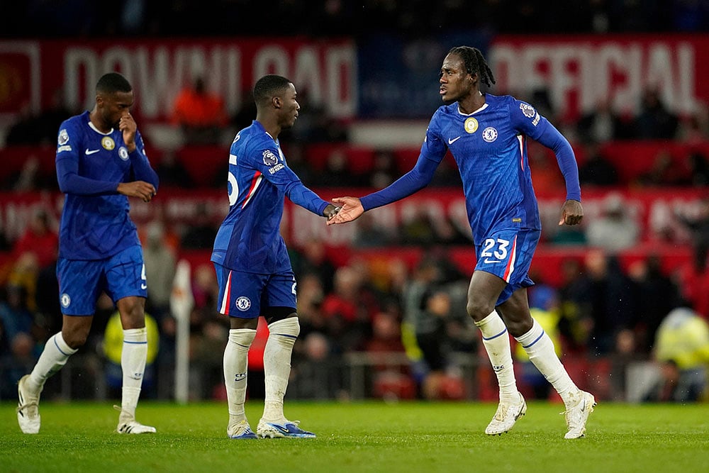English Premier League 2025-26 Manchester United vs Chelsea EPL Soccer photos: Trevoh Chalobah