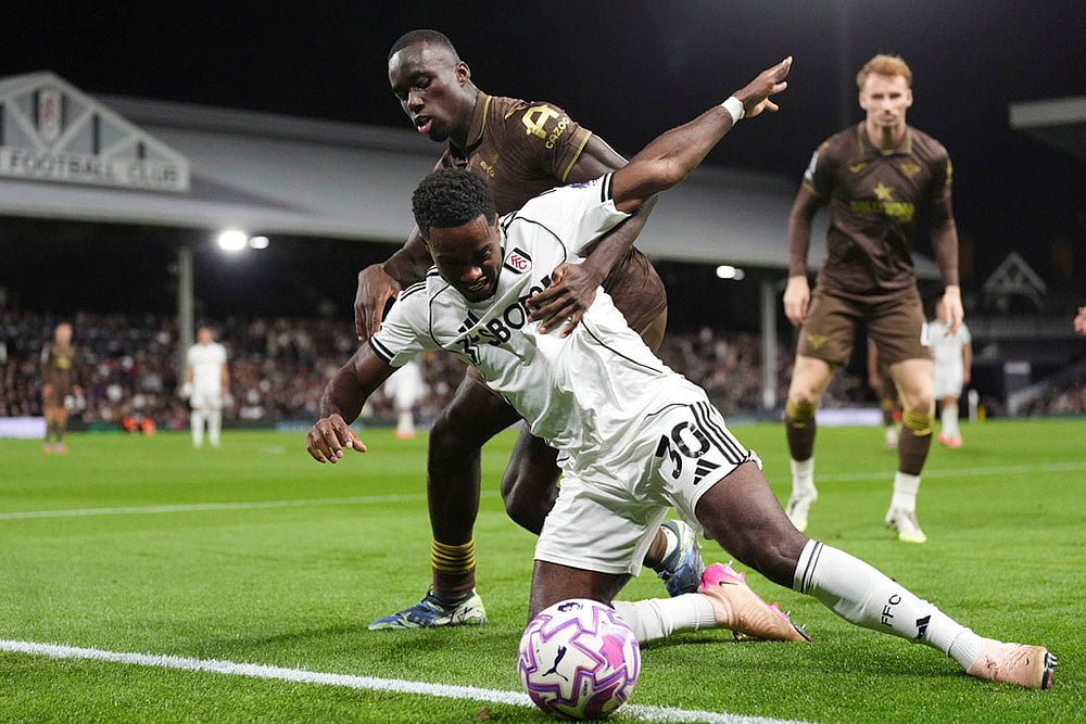 English Premier League 2025-26 Fulham FC vs Brentford FC EPL Soccer photos:  Ryan Sessegnon