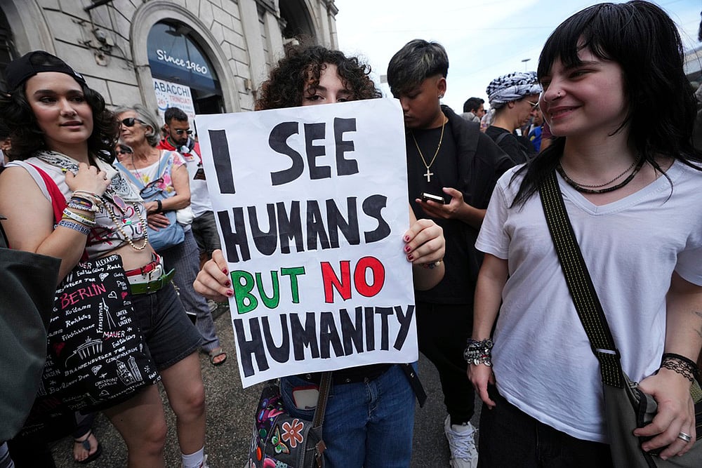 Pro-Palestinians nation-wide protest and general strike in Italy over Gaza war_8