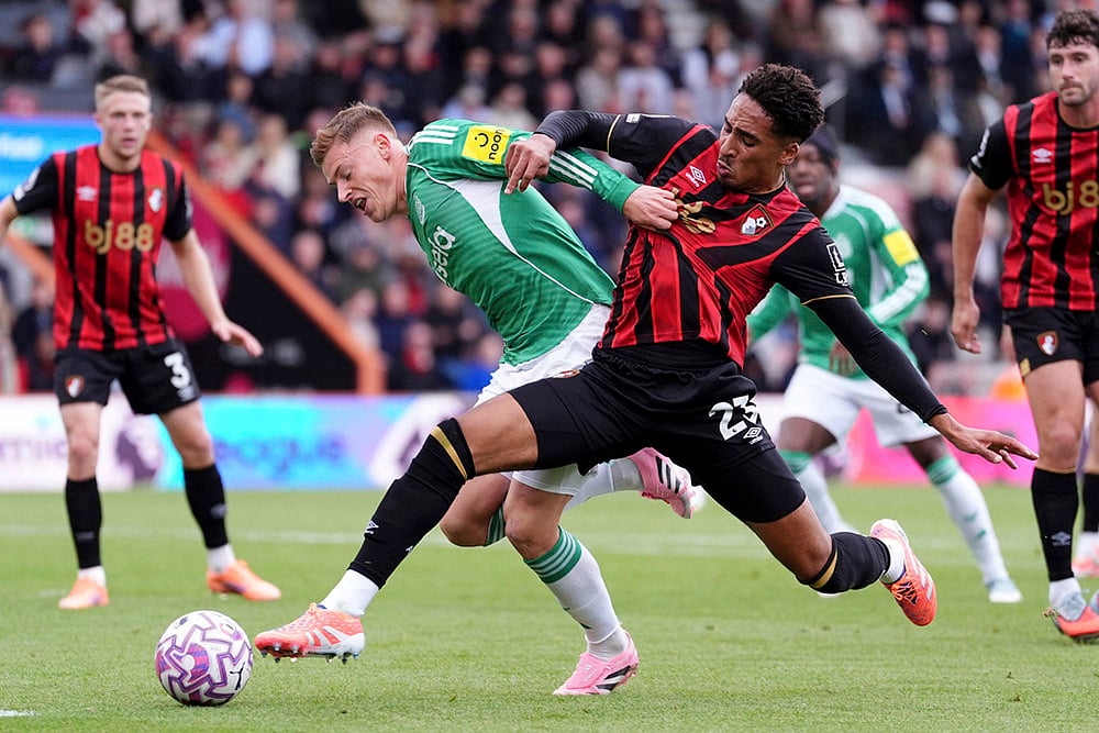 Britain soccer Premier League 2025-26 Bournemouth vs Newcastle United match pics_Harvey Barnes