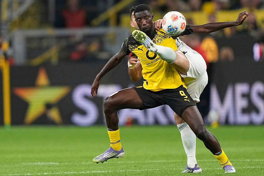 Bundesliga Soccer Match: Borussia Dortmund Vs Wolfsburg