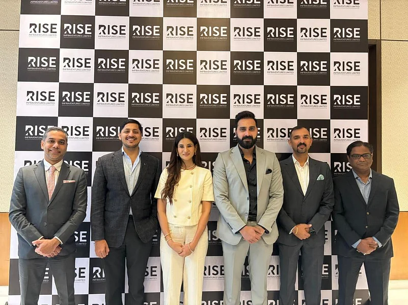 Sachin Gawr, Shantanu Gambhir, Bhupindra Singh, Ajay Malik, Sonakshi Wadhawan, Manish Srivastava