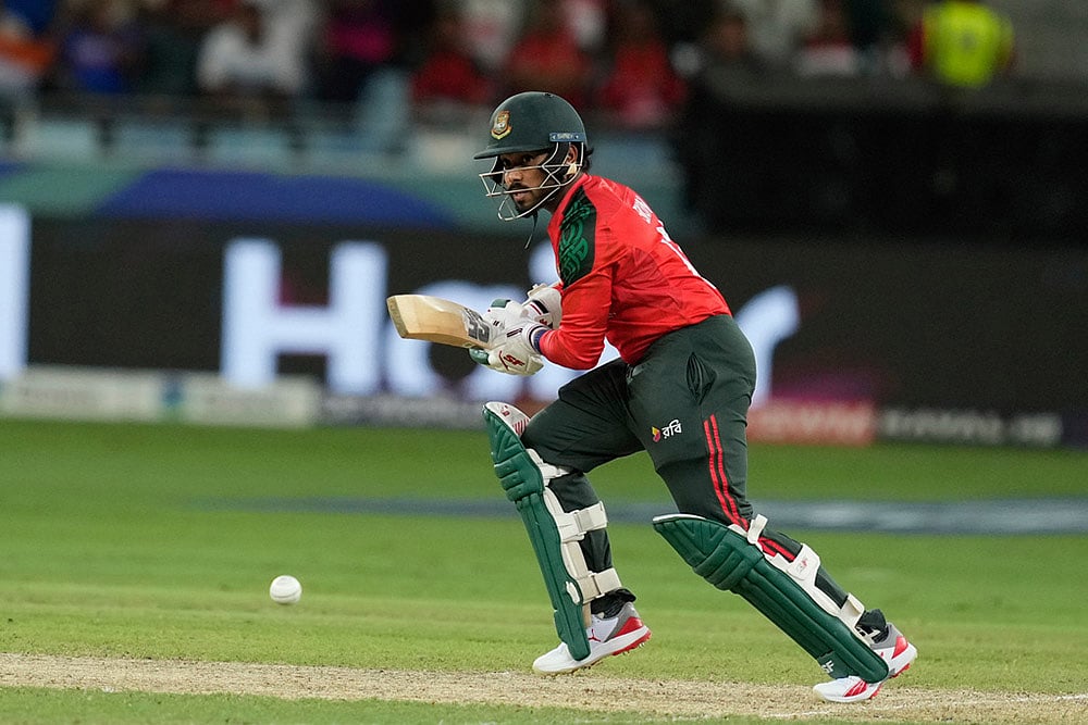 Asia Cup cricket Super 4 match India vs Bangladesh photos_Parvez Hossain Emon