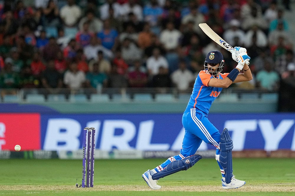Asia Cup cricket Super 4 match India vs Bangladesh photos_Axar Patel