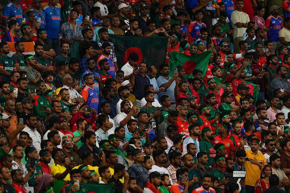 Asia Cup cricket Super 4 match India vs Bangladesh photos_Bangladesh fans