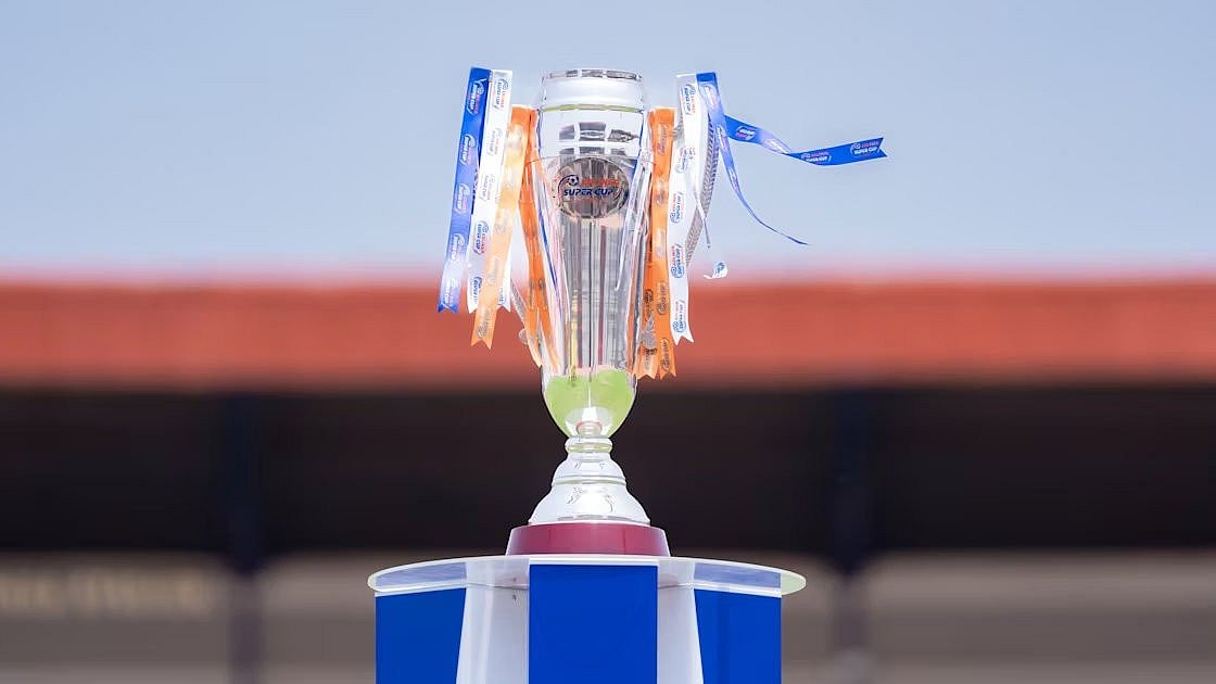 X : Super Cup Trophy