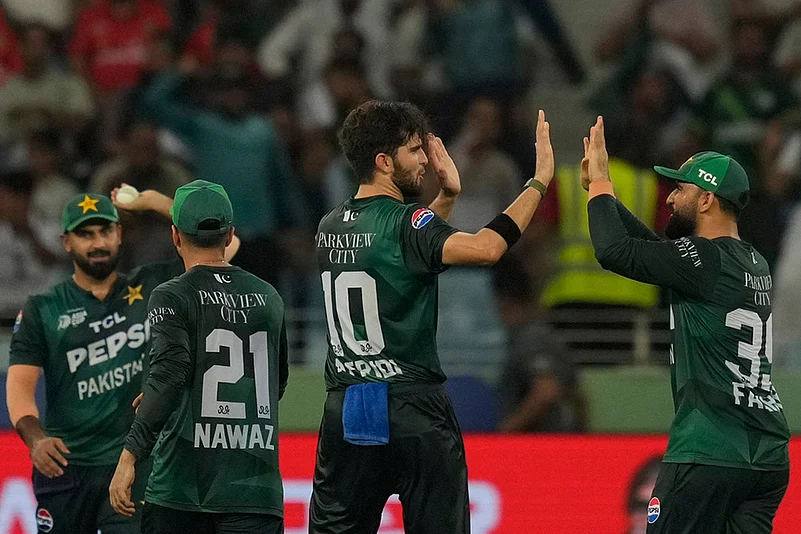 Asia Cup t20 Cricket 2025 Super Four match Pakistan vs Bangladesh_Shaheen Shah Afridi