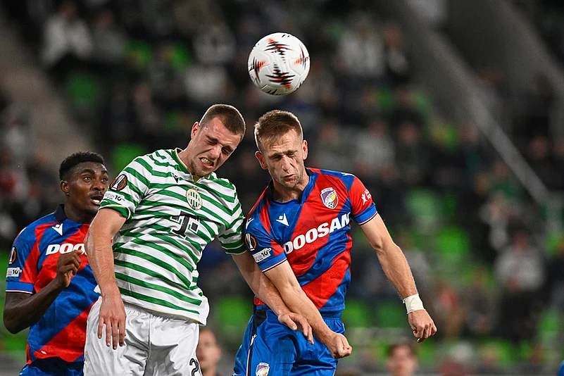UEFA Europa League soccer Ferencvaros vs Viktoria Plzen_Cebrail Makreckis