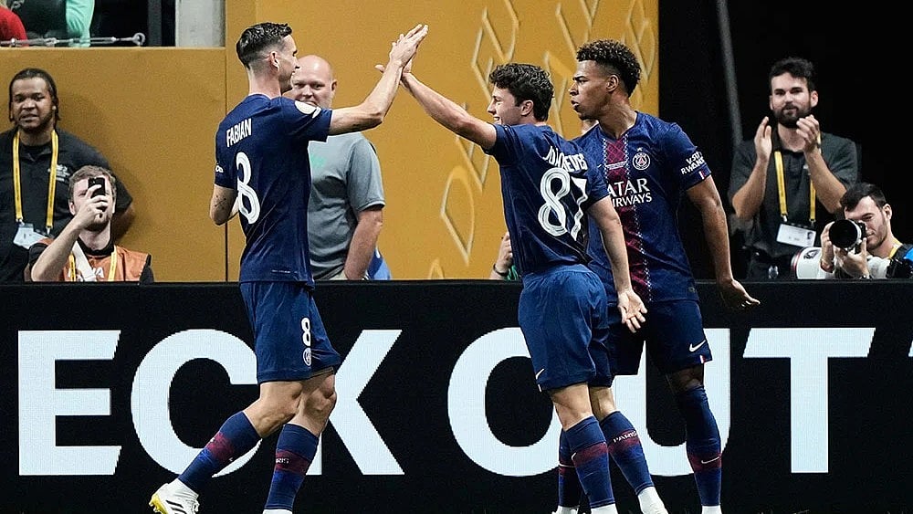 | Photo: AP/Brynn Anderson : PSG Vs Auxerre live streaming