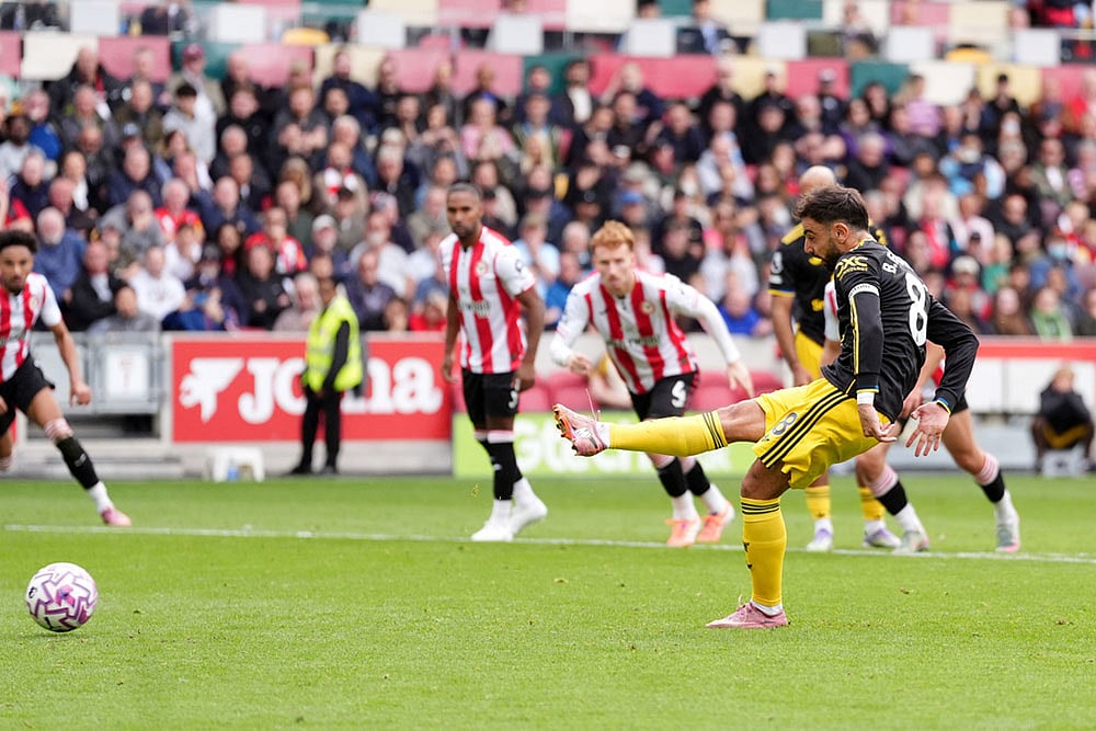 Britain soccer Premier League 2025-26 match Brentford vs Manchester United_Bruno Fernandes 