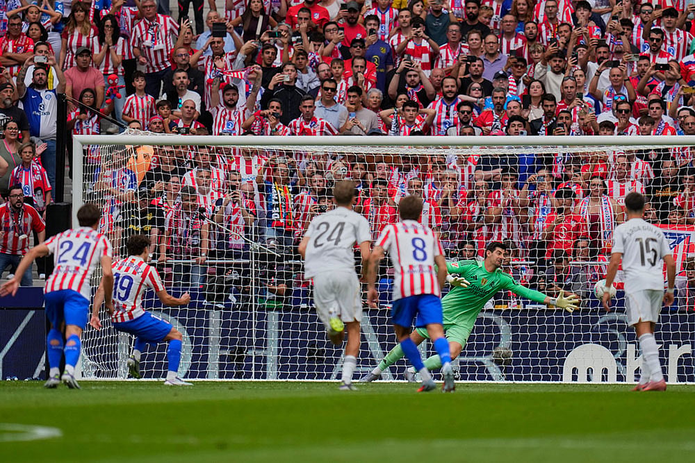 Spain soccer La Liga 2025-26 Atletico Madrid vs Real Madrid: Julian Alvarez