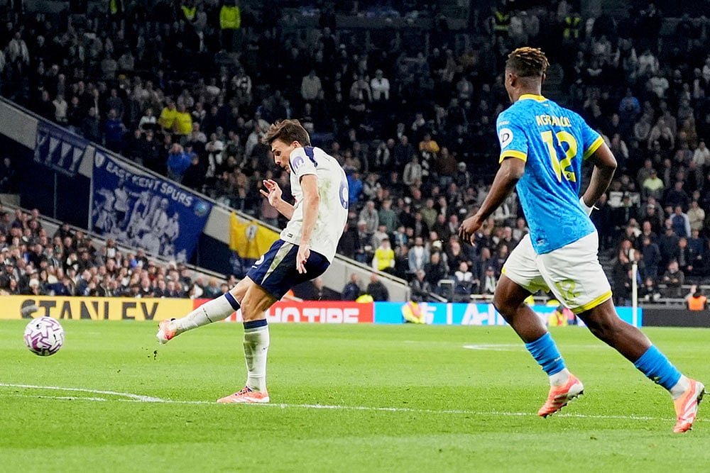 Britain soccer Premier League 2025-26 Tottenham Hotspur vs Wolves_Joao Palhinha 