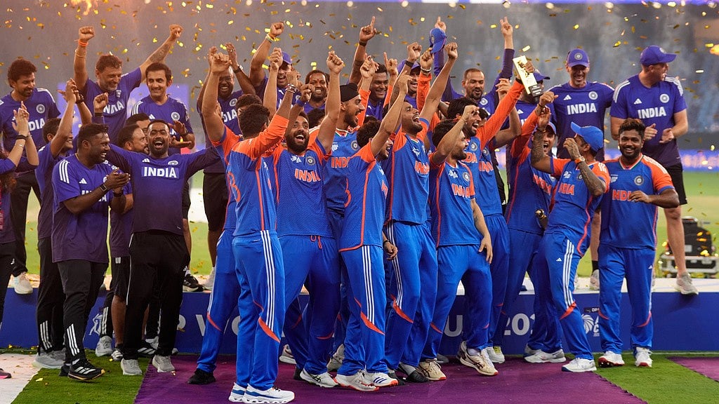 India Vs Pakistan Asia Cup Final Suryakumar Yadav And Co Refuse To Accept Trophy From Mohsin Naqvi