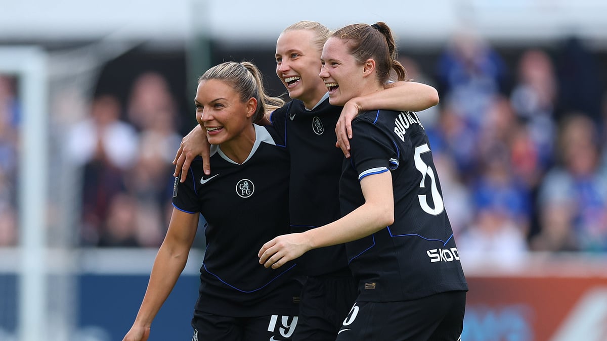 Chelsea celebrate their win over West Ham