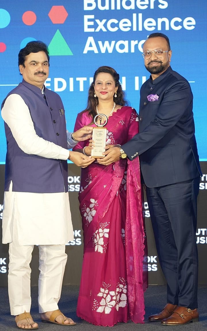Tejashree Bhuta and Shubhendu Bhuta honored with "Outlook - Nation Builders Excellence Award"