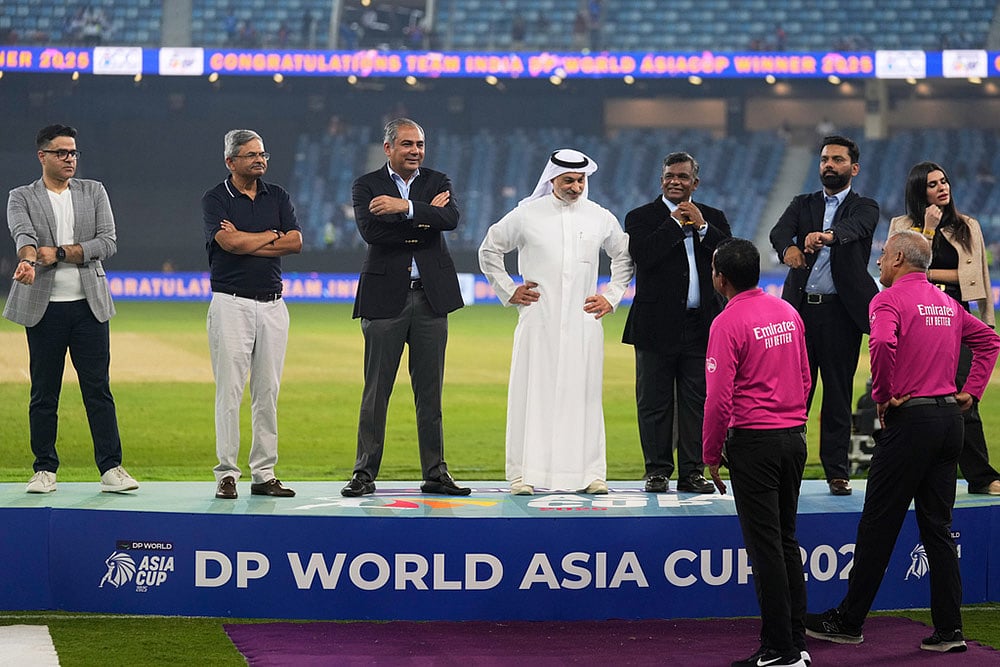 India vs Pakistan cricket Asia Cup 2025 Final No Trophy Controversy_1