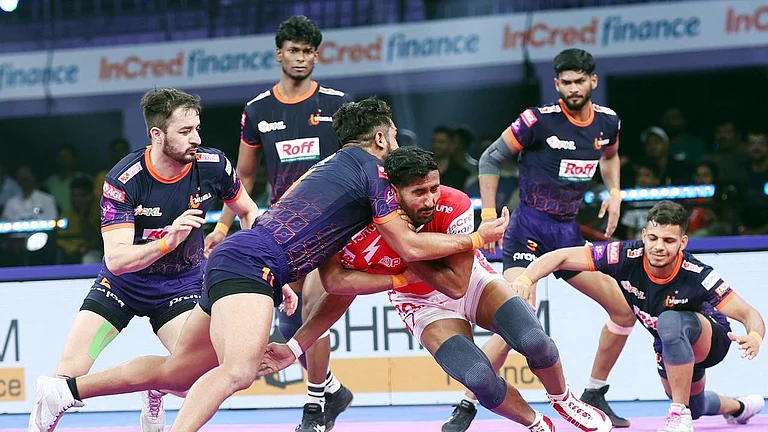 Action from the Gujarat Giants vs U Mumba, Pro Kabaddi league 2025 match in Chennai. - Pro Kabaddi