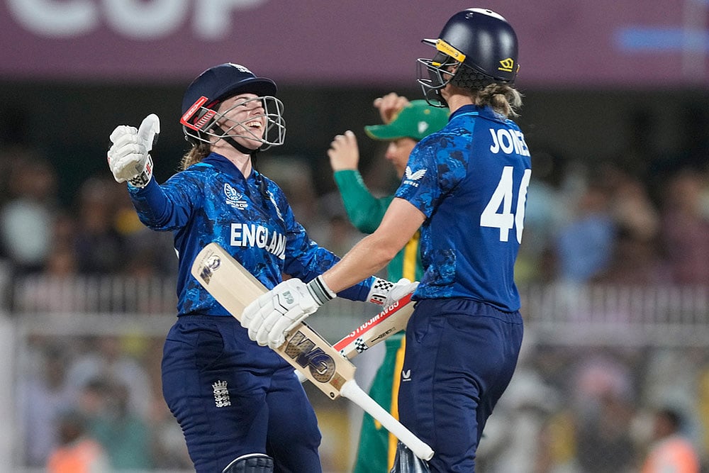 | Photo: AP/Anupam Nath : ICC ODI World Cup 2025: South Africa Women Vs England Women