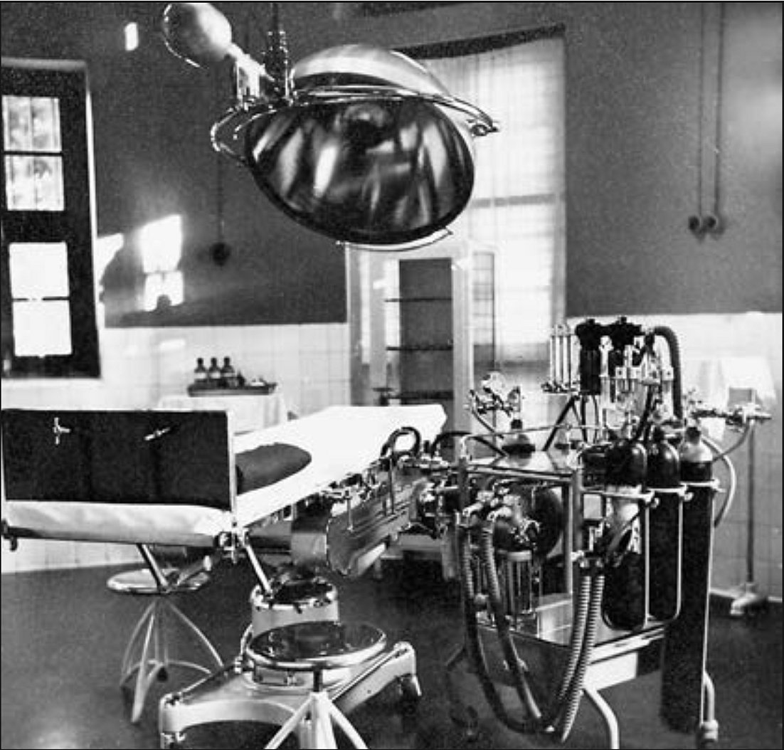 Courtesy - Tapan das Album
 : Leucotomy Table at the AIIMH, 1950s. Note clamps on
headboard to stabilise the head


