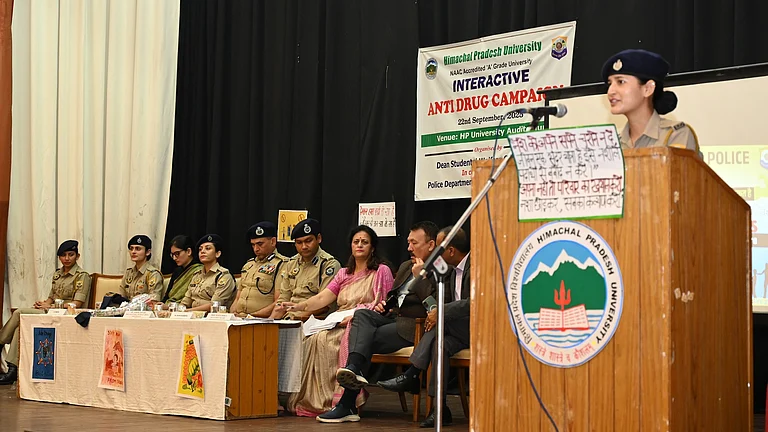 Himachal Pradesh Police Engages Youth In Fight Against Drugs - Facebook