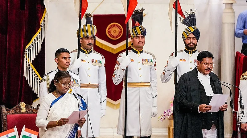 cji gavai shoe attack
advocate throws shoe supreme court
shoe thrown at chief justice gavai