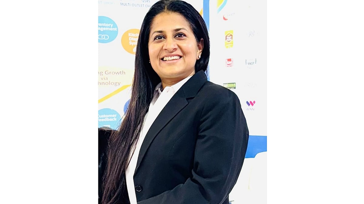 Ms. Komal Ahuja