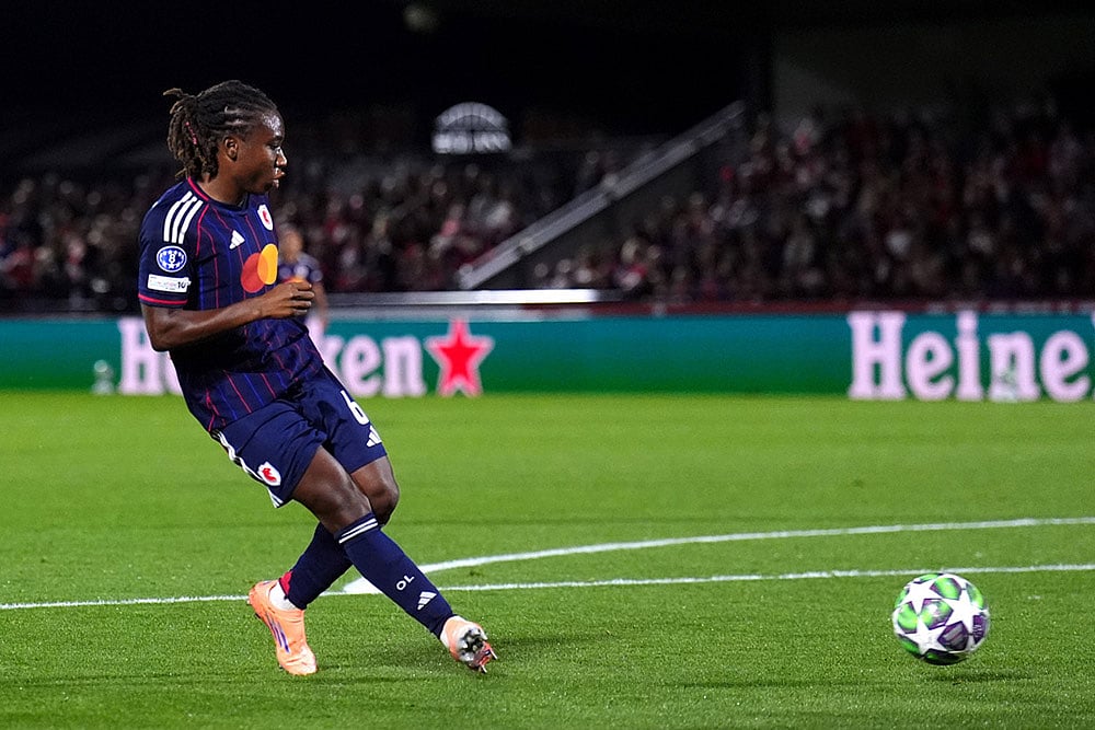 UEFA Womens Champions League soccer UWCL 2025-26 Arsenal vs Lyon_Melchie Dumornay