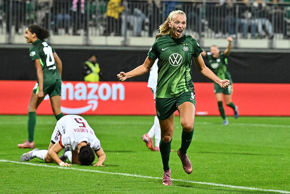 UEFA Womens Champions League 2025-26 Wolfsburg Vs Paris Saint-Germain_Ella Peddemors