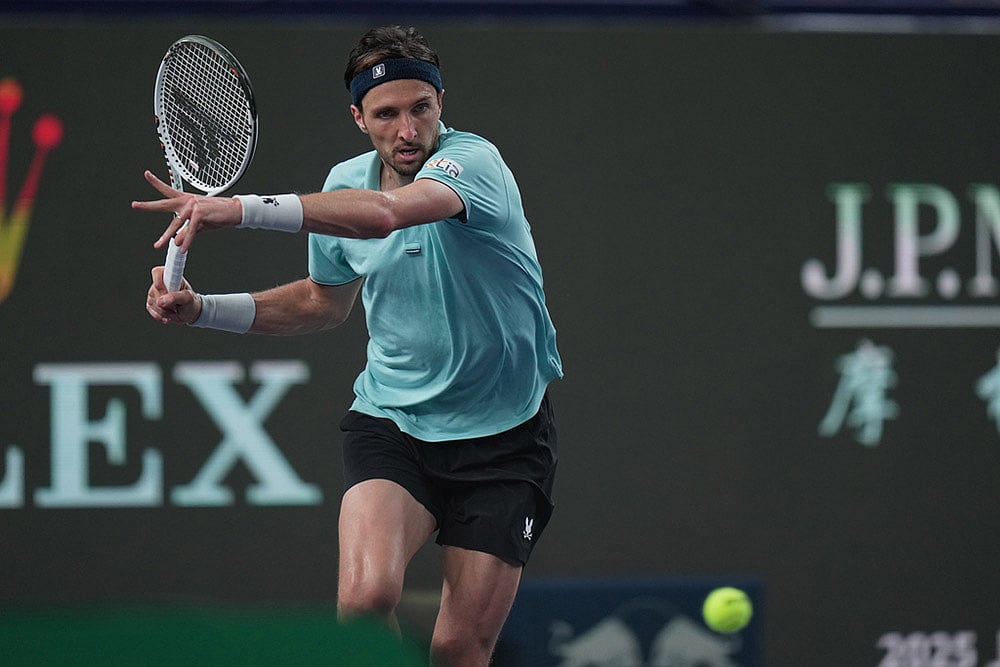China Tennis Shanghai Masters Arthur Rinderknech vs Daniil Medvedev_6