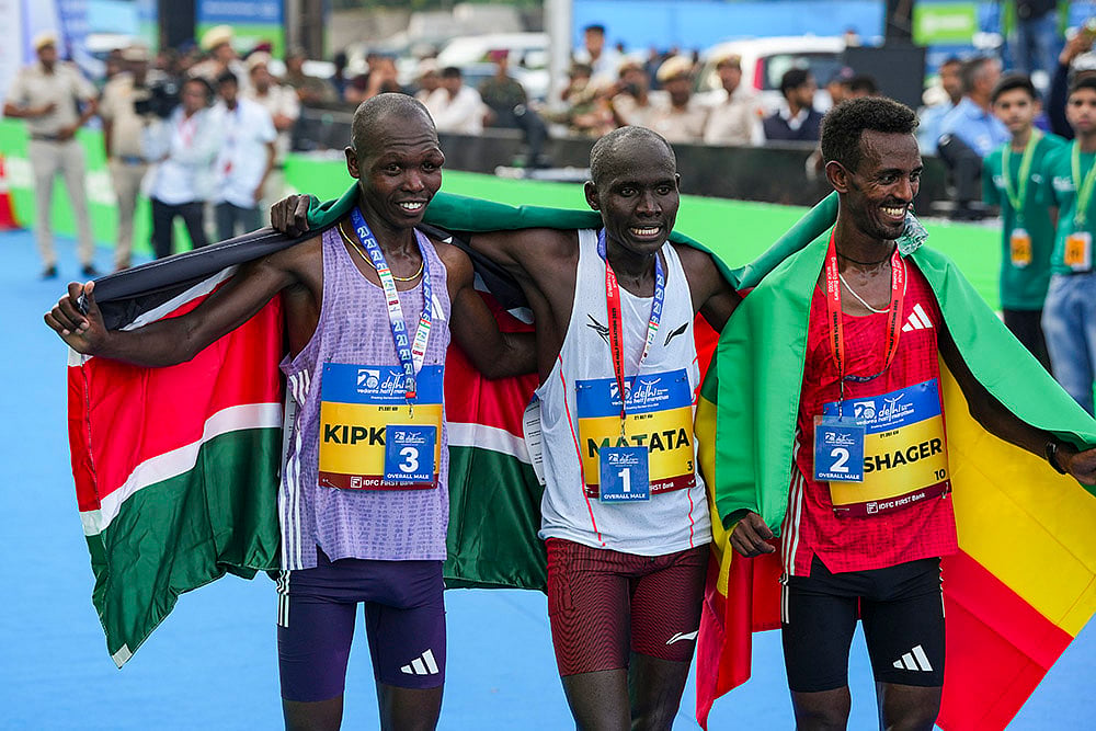 | Photo: PTI/Atul Yadav : Delhi Half Marathon 2025