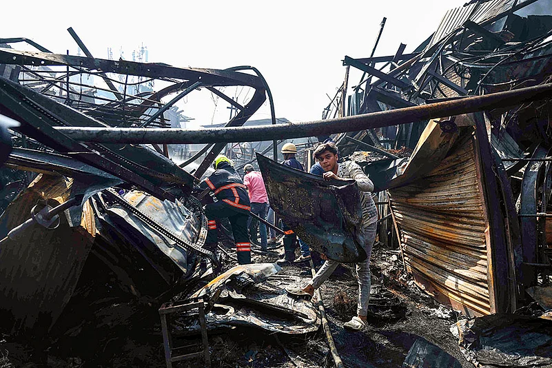 Fire incident in Mumbais Kurla area