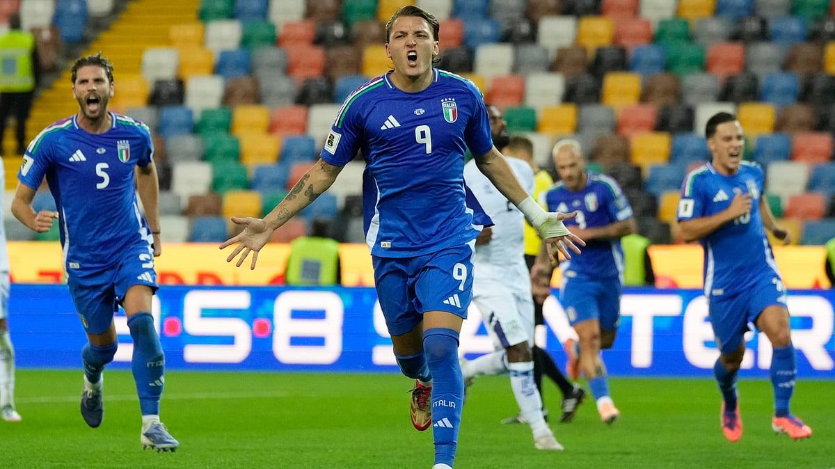 | Photo: AP/Luca Bruno : Italy's Mateo Retegui celebrates after scoring his side's opening goal during the World Cup 2026 Group I qualifying soccer match between Italy and Israel at the Bluenergy Stadium in Udine, Italy, Tuesday, Oct. 14, 2025.