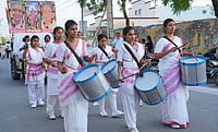 Shutterstock : Women in RSS