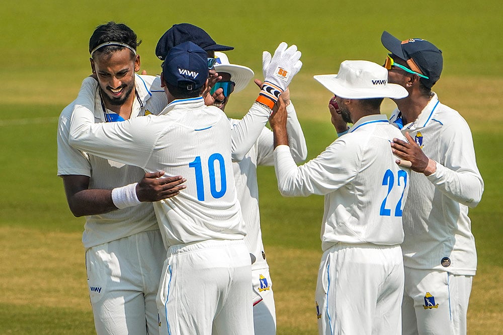 | Photo: PTI/Swapan Mahapatra : Ranji Trophy 2025-26: Bengal vs Uttarakhand 