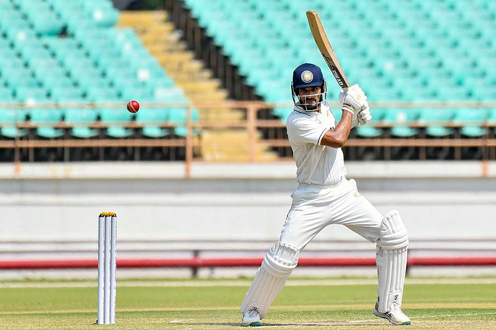 Ranji Trophy Cricket 2025-26 Saurashtra vs Karnataka match Day 2_Chirag Jani