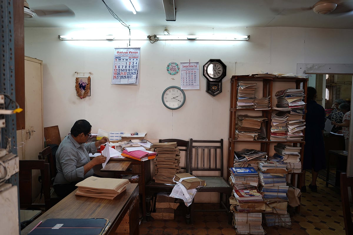 Dinesh Parab : From its modest office in the old hospital building, Parsiana became more than just a magazine. 