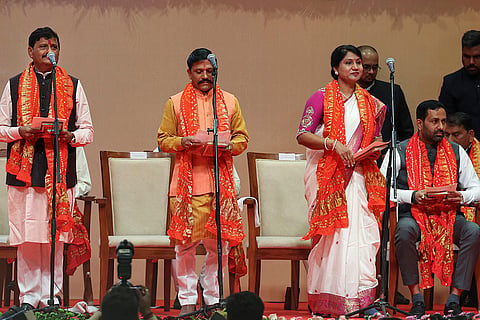 Swearing-in ceremony of Gujarat's new cabinet