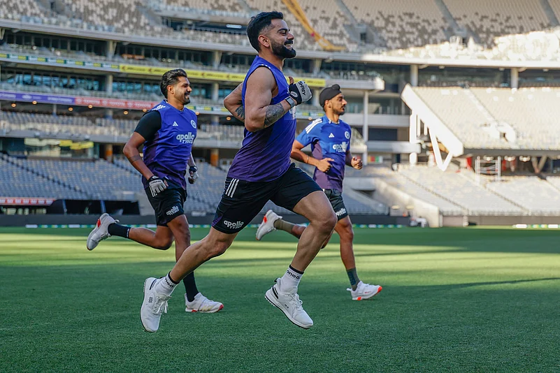 India Vs Australia Cricket 2025 IND Vs Aus 1st ODI Team India practice session_Virat Kohli