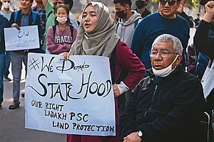 | Photo: Imago : Pleas for Statehood: Protesters at
a rally for Ladakh