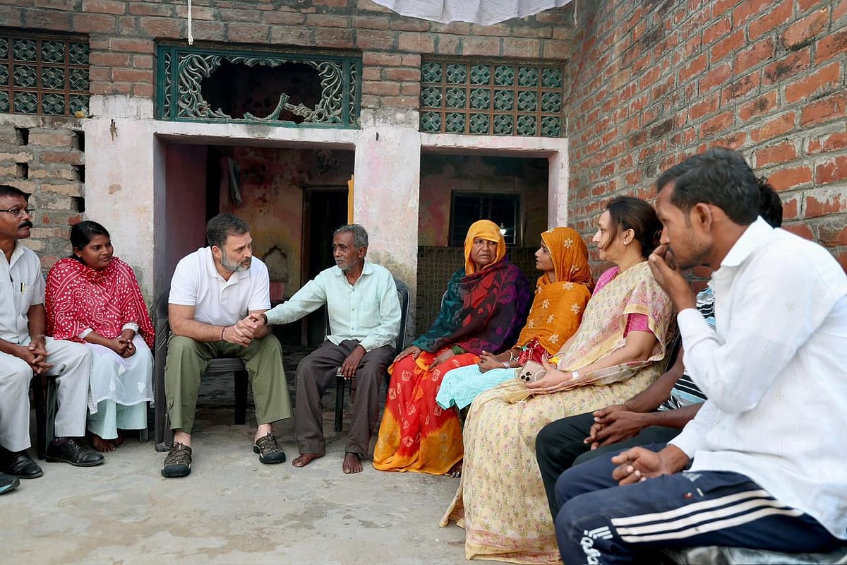 AICC : Rahul Gandhi Meets Family of Dalit Man Lynched in Raebareli