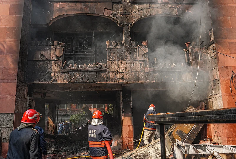 Brahmaputra Apartments fire
Delhi fire breaking news
Rajya Sabha MPs flats fire