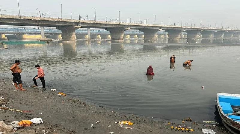 Kalindi Kunj Ghat